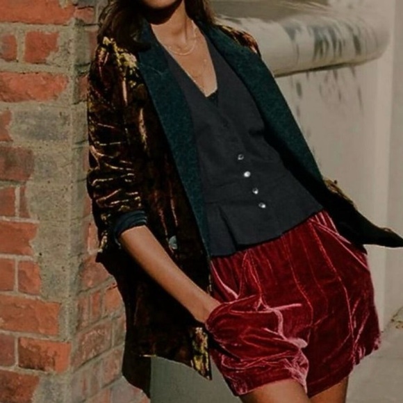 Free People At First Sight Velvet Red Wine Shorts xs - Picture 2 of 12